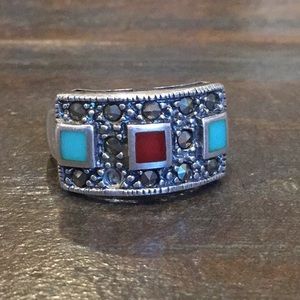 Pretty ring stamped 925